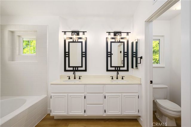 11 La Sinfonia, Rancho Santa Margarita, CA 92688