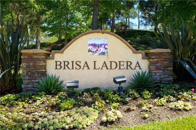 11 La Sinfonia, Rancho Santa Margarita, CA 92688