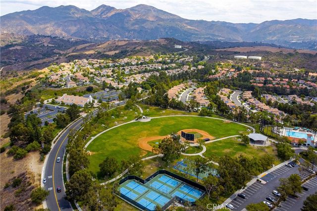 11 La Sinfonia, Rancho Santa Margarita, CA 92688