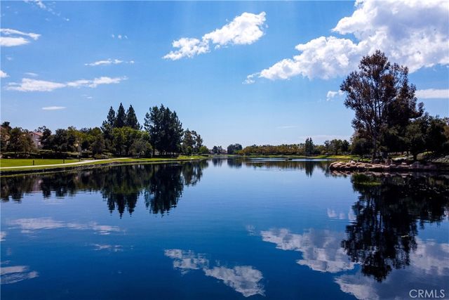 11 La Sinfonia, Rancho Santa Margarita, CA 92688