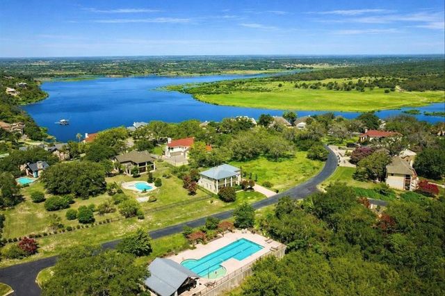 112 Ridge Harbor DR, Spicewood, TX 78669