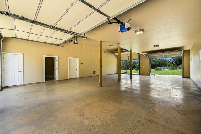 112 Ridge Harbor DR, Spicewood, TX 78669
