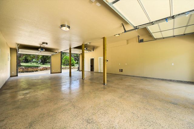 112 Ridge Harbor DR, Spicewood, TX 78669