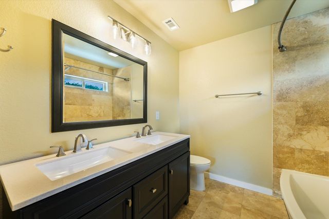 112 Ridge Harbor DR, Spicewood, TX 78669