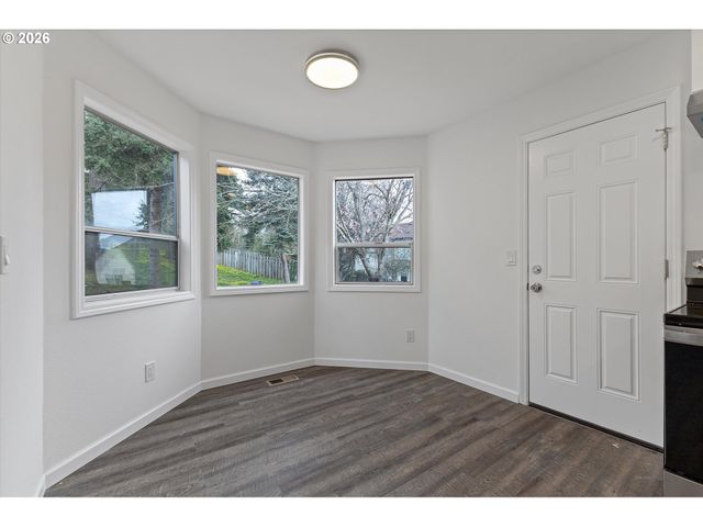 11867 Se MOUNTAIN SUN Dr, Clackamas, OR 97015