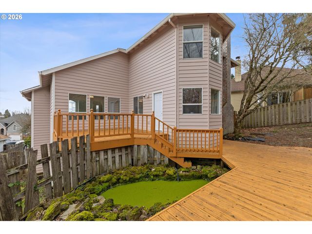 11867 Se MOUNTAIN SUN Dr, Clackamas, OR 97015