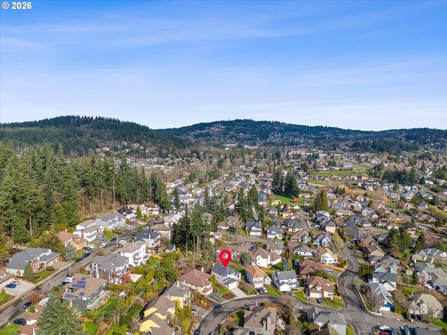 11867 Se MOUNTAIN SUN Dr, Clackamas, OR 97015