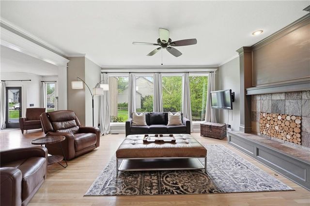 5308 W 161st Street, Overland Park, KS 66085