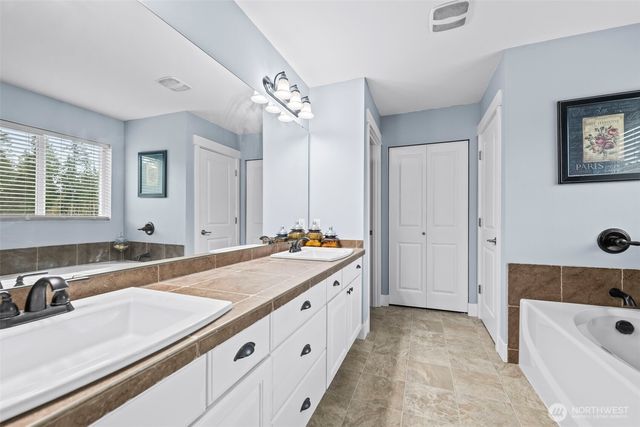 4398 Chanting Circle SW, Port Orchard, WA 98367