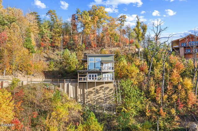 3322 Sugar Maple Loop Road, Sevierville, TN 37862