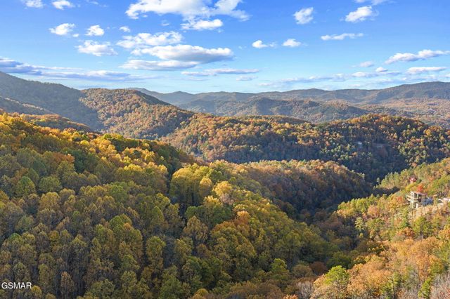 3322 Sugar Maple Loop Road, Sevierville, TN 37862