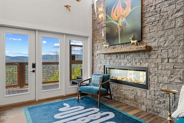 3322 Sugar Maple Loop Road, Sevierville, TN 37862