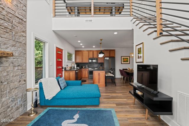 3322 Sugar Maple Loop Road, Sevierville, TN 37862