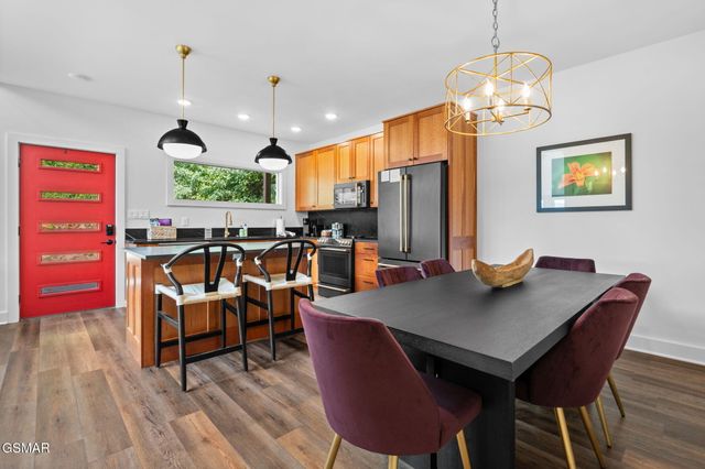 3322 Sugar Maple Loop Road, Sevierville, TN 37862