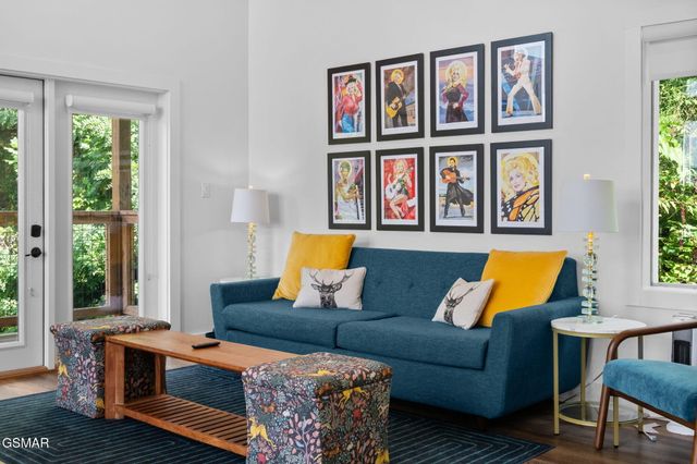 3322 Sugar Maple Loop Road, Sevierville, TN 37862