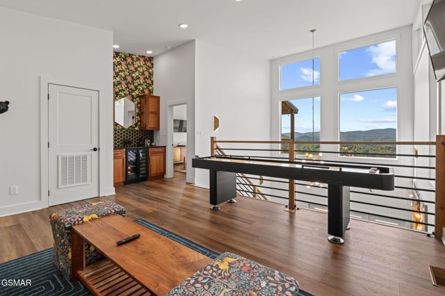 3322 Sugar Maple Loop Road, Sevierville, TN 37862