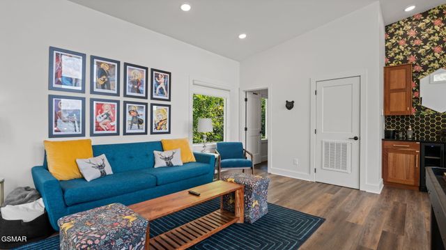 3322 Sugar Maple Loop Road, Sevierville, TN 37862