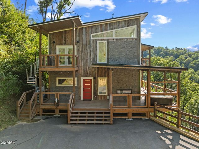 3322 Sugar Maple Loop Road, Sevierville, TN 37862