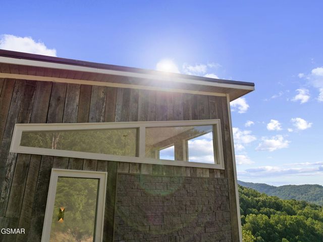 3322 Sugar Maple Loop Road, Sevierville, TN 37862