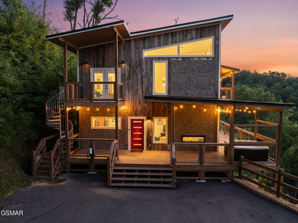 3322 Sugar Maple Loop Road, Sevierville, TN 37862