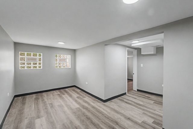 417 S 3rd Avenue, Maywood, IL 60153