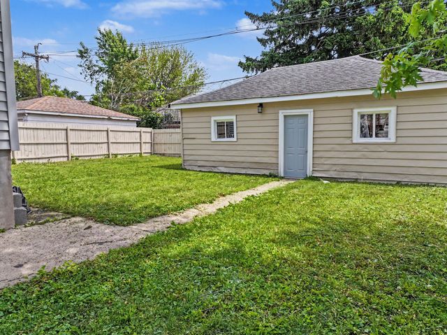 417 S 3rd Avenue, Maywood, IL 60153