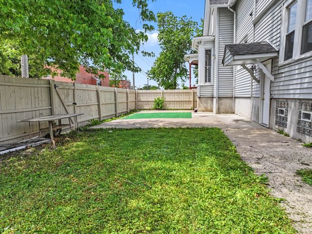 417 S 3rd Avenue, Maywood, IL 60153