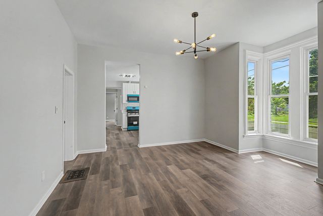 417 S 3rd Avenue, Maywood, IL 60153