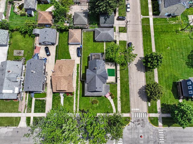 417 S 3rd Avenue, Maywood, IL 60153