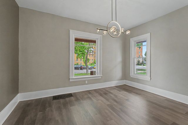 417 S 3rd Avenue, Maywood, IL 60153