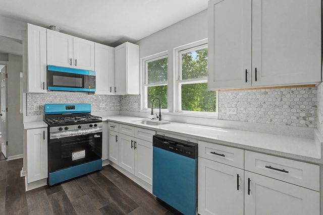 417 S 3rd Avenue, Maywood, IL 60153