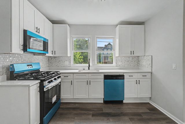 417 S 3rd Avenue, Maywood, IL 60153