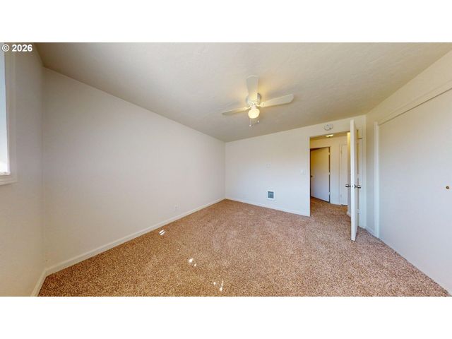 16656 Se MOON Ave, Milwaukie, OR 97267