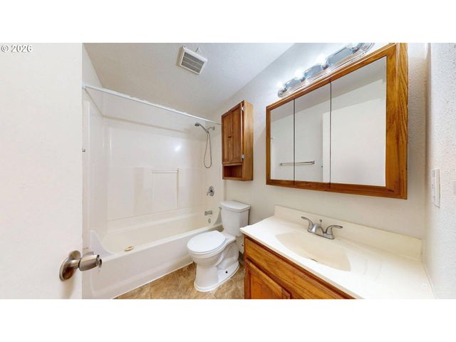 16656 Se MOON Ave, Milwaukie, OR 97267