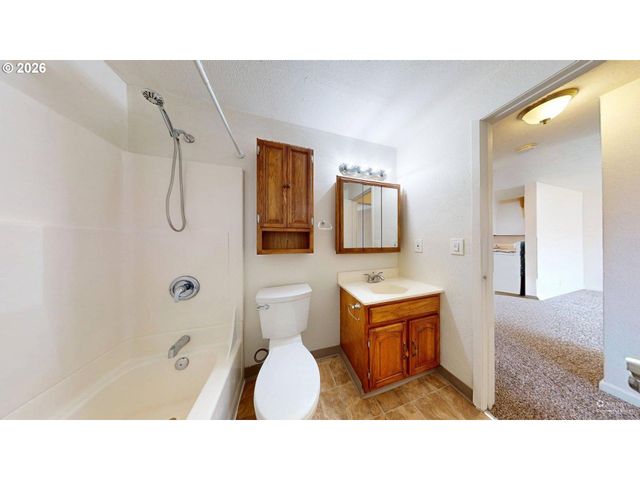 16656 Se MOON Ave, Milwaukie, OR 97267