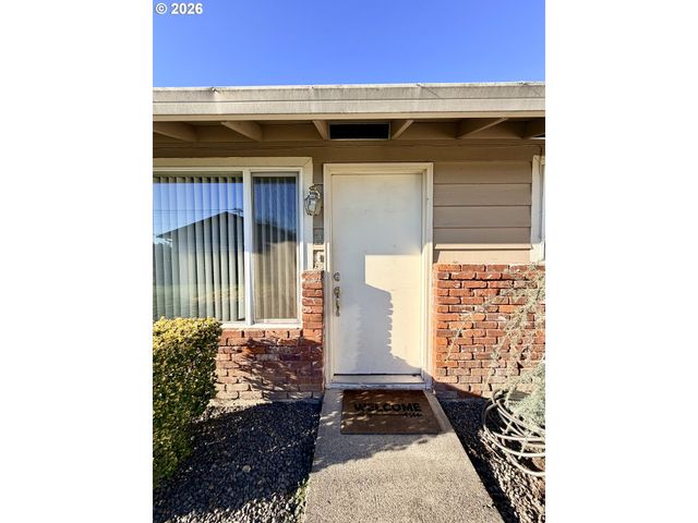 16656 Se MOON Ave, Milwaukie, OR 97267