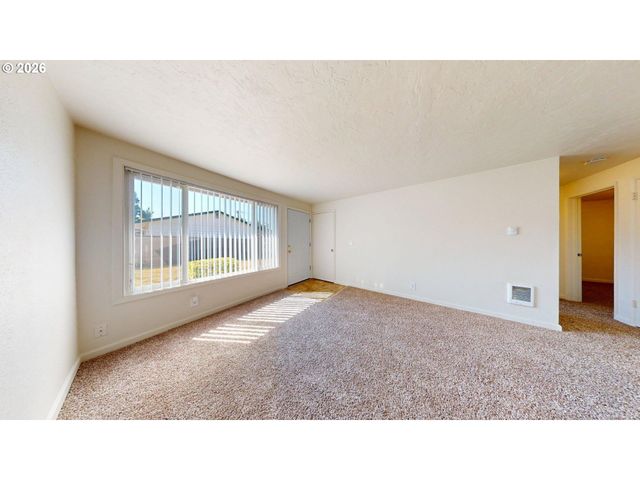 16656 Se MOON Ave, Milwaukie, OR 97267
