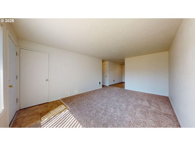 16656 Se MOON Ave, Milwaukie, OR 97267