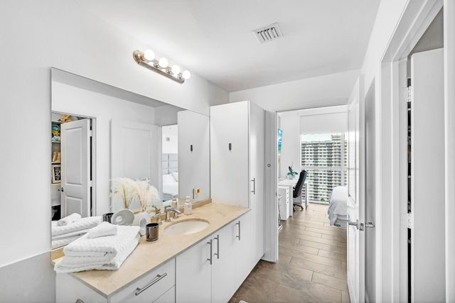 1945 S Ocean Drive 1803, Hallandale Beach, FL 33009