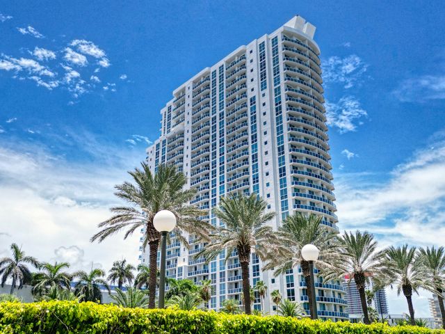 1945 S Ocean Drive 1803, Hallandale Beach, FL 33009
