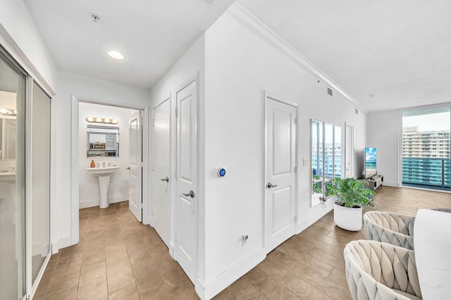 1945 S Ocean Drive 1803, Hallandale Beach, FL 33009