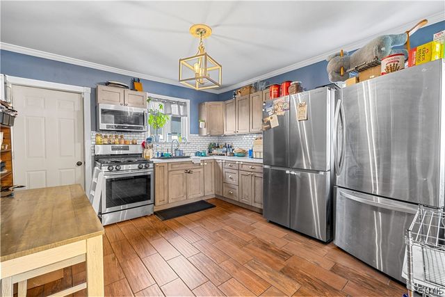 14 Moseley Street, Whitestown, NY 13492