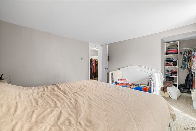 14 Moseley Street, Whitestown, NY 13492