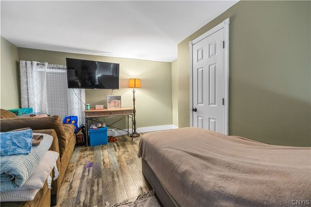 14 Moseley Street, Whitestown, NY 13492