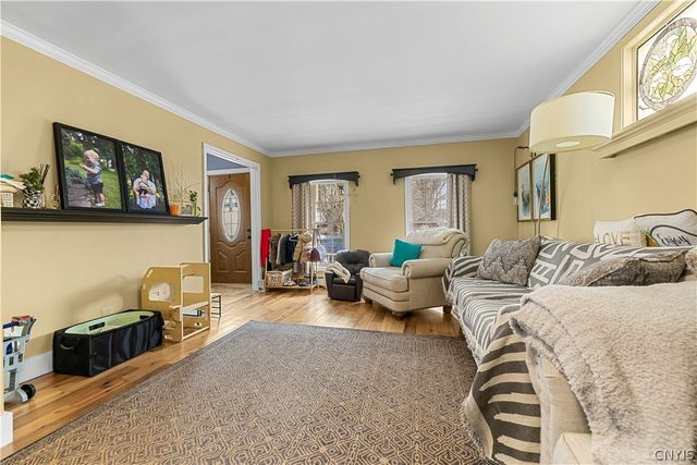 14 Moseley Street, Whitestown, NY 13492