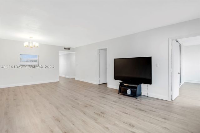 6770 Royal Palm Blvd 211L, Margate, FL 33063
