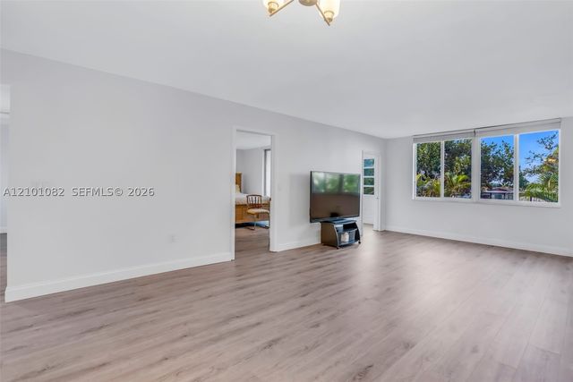 6770 Royal Palm Blvd 211L, Margate, FL 33063