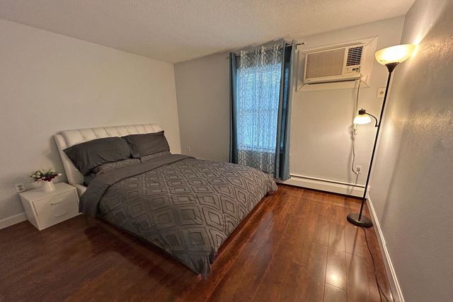 20 Wolf Road A8, Lebanon, NH 03755