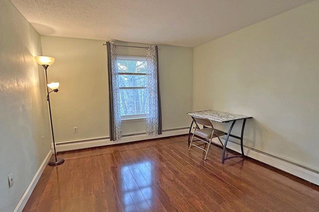 20 Wolf Road A8, Lebanon, NH 03755