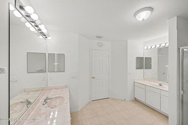 952 Tavernier Circle NE, Palm Bay, FL 32905
